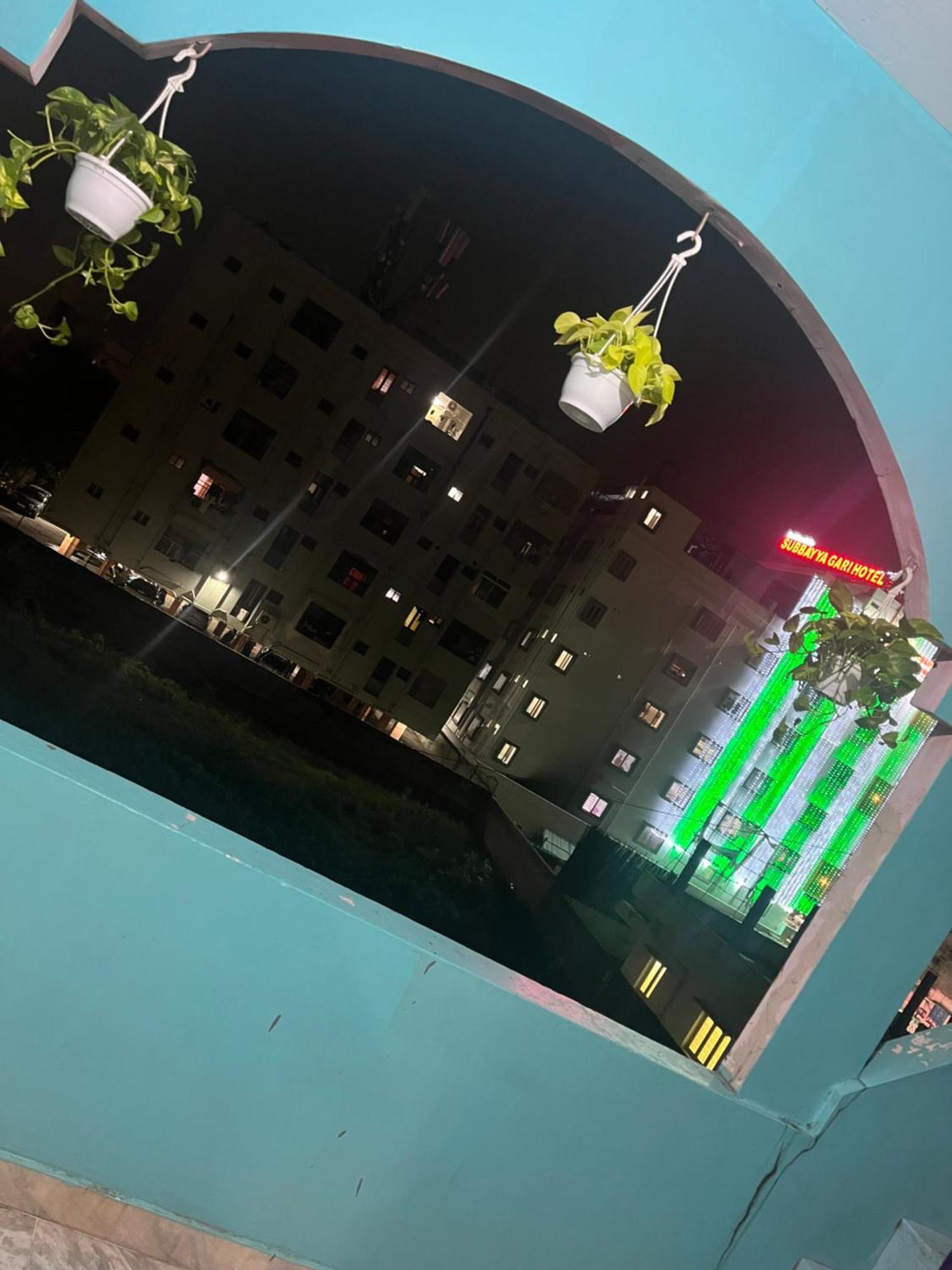 Sm Home Stay 1 Tirupati Buitenkant foto